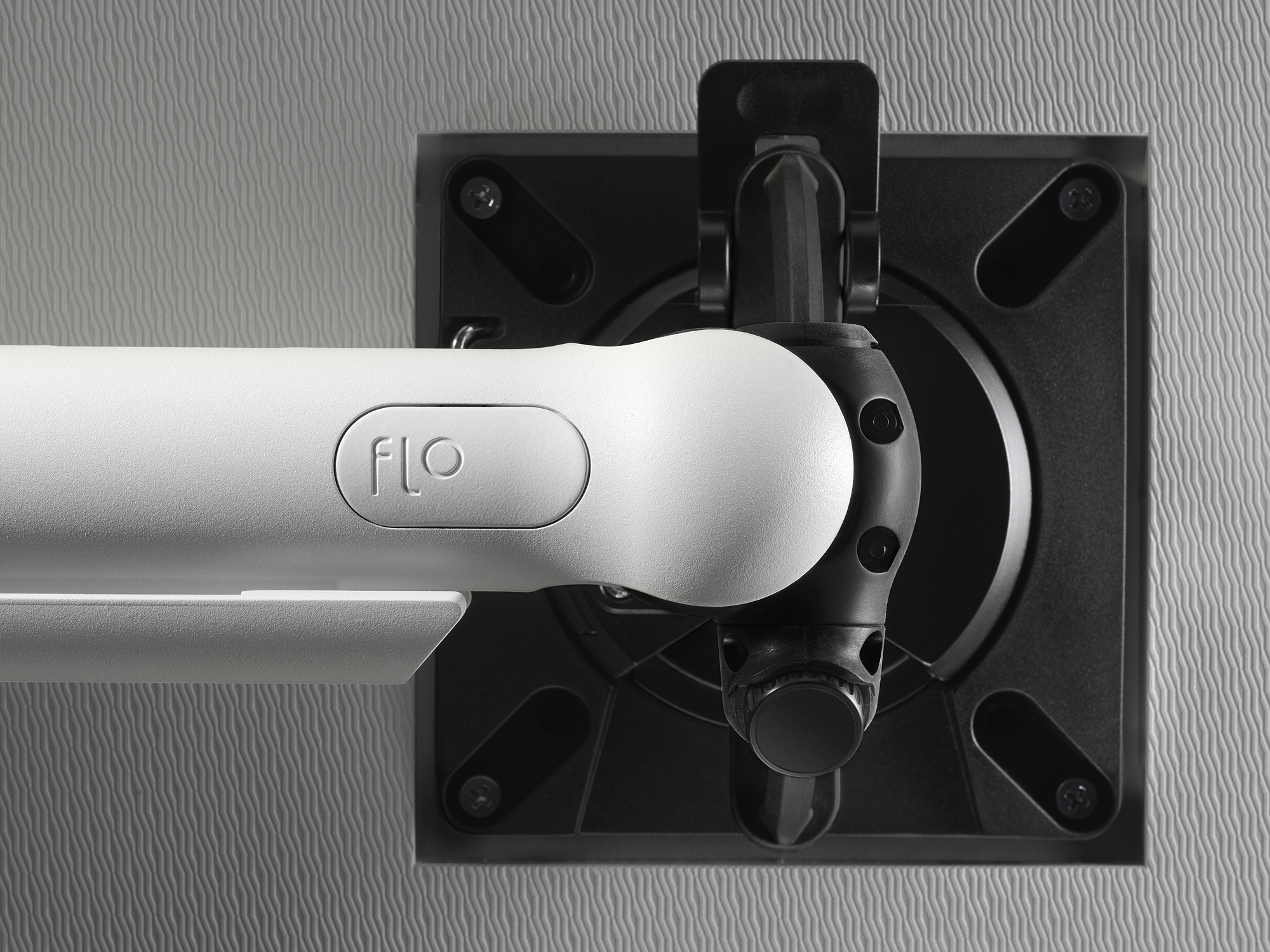 Flo Monitor Arm Wins Red Dot Design Award 2025 – Colebrook Bosson Saunders