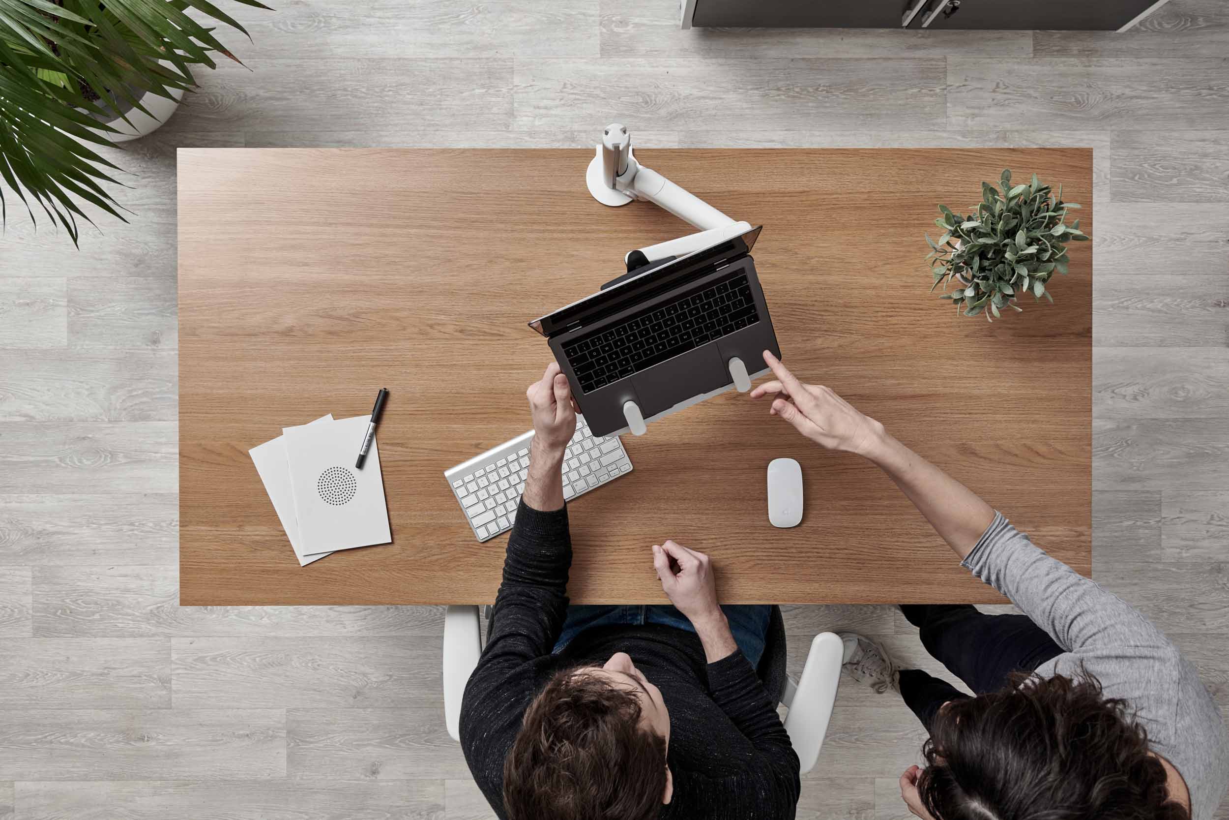 Lima Monitor Arm With Lima Laptop Mount | CBS – Colebrook Bosson